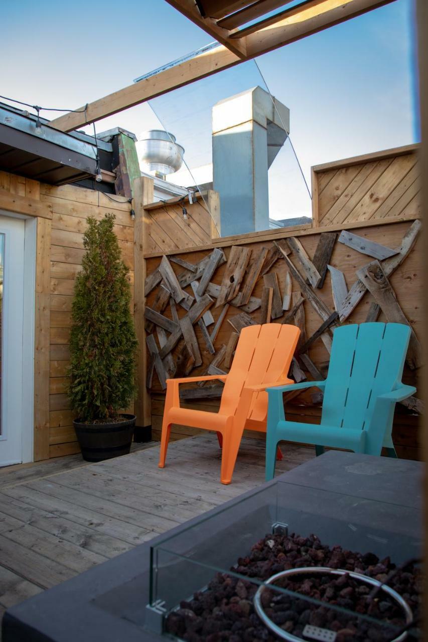 Two Peas Pod Hostel Торонто Екстер'єр фото